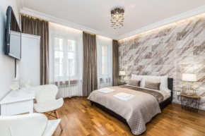 Just In Rynek Garncarskie 10 with bonus separate office TV room